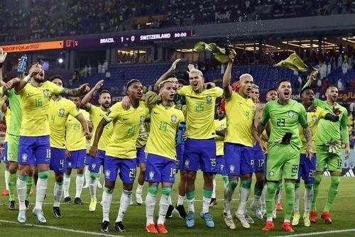 巅峰国际足球直播精彩比赛画面